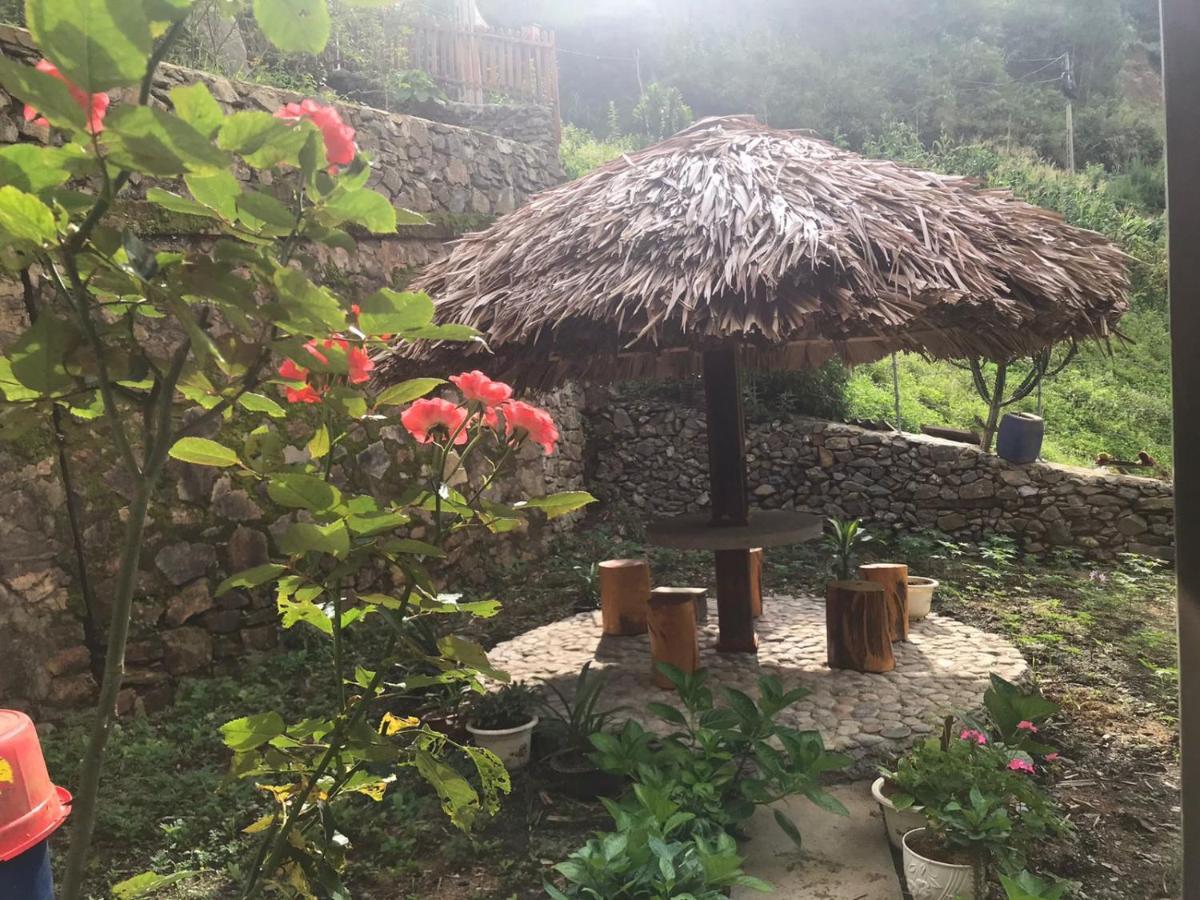 Dong Suoi H'Mong Homestay & Bungalow - Trek & Vegetarian Food Mu Cang Chai Exterior foto